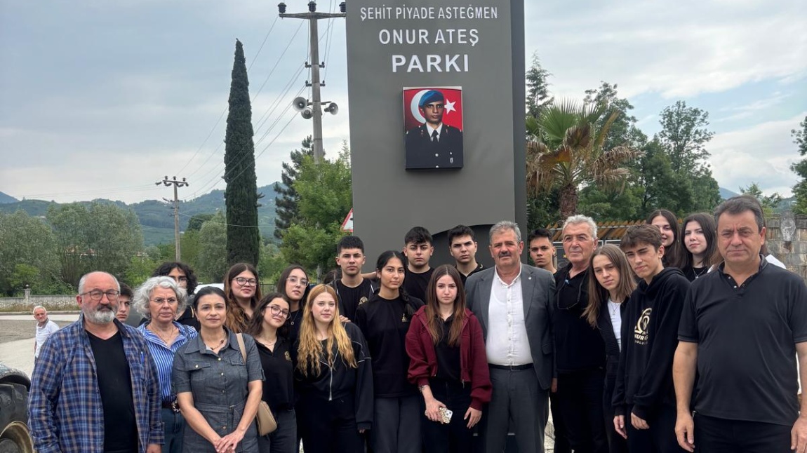 ONUR ATEŞ ANADOLU LİSESİ'NDEN ,ONUR ATEŞ'E VEFA ZİYARETİ
